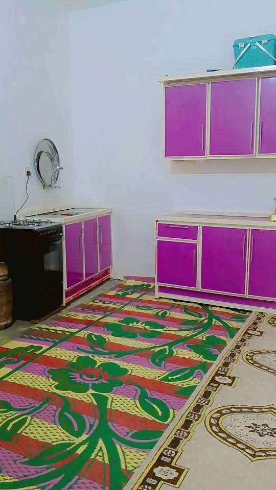 السلام عليكم بيت للبيع بنهايه كاع راجي مساحه ٢٦٥لسعر ٣٠ وبيه مجال متوفر كل لخدمات ماء كهرباء نت ضوئي  مدرسه   ***********
