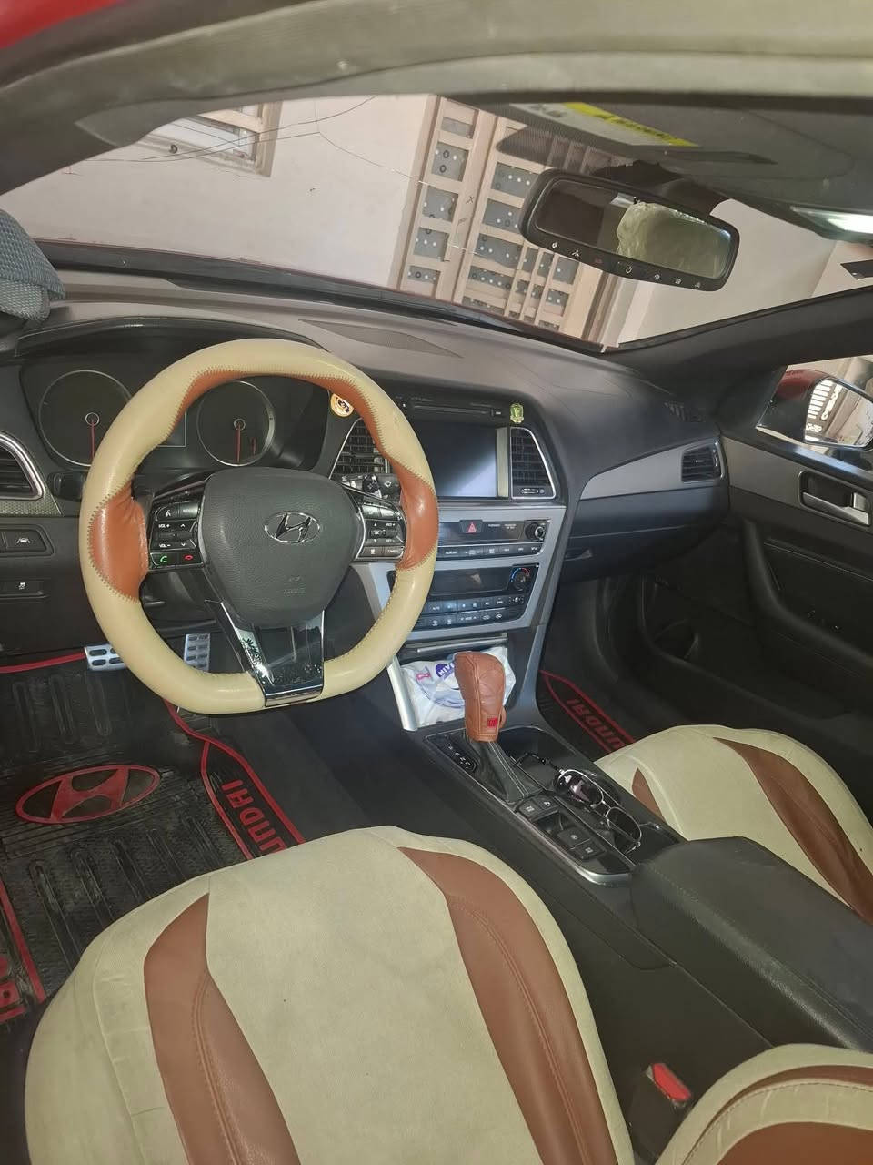 السلام عليكم سوناتا ٢٠١٥وارد فول مواصفات للاخير سبورت رقم بغداد الدولي بيه ٤ قطع صبغ مكان ميسان السعر ٩٢
***********
