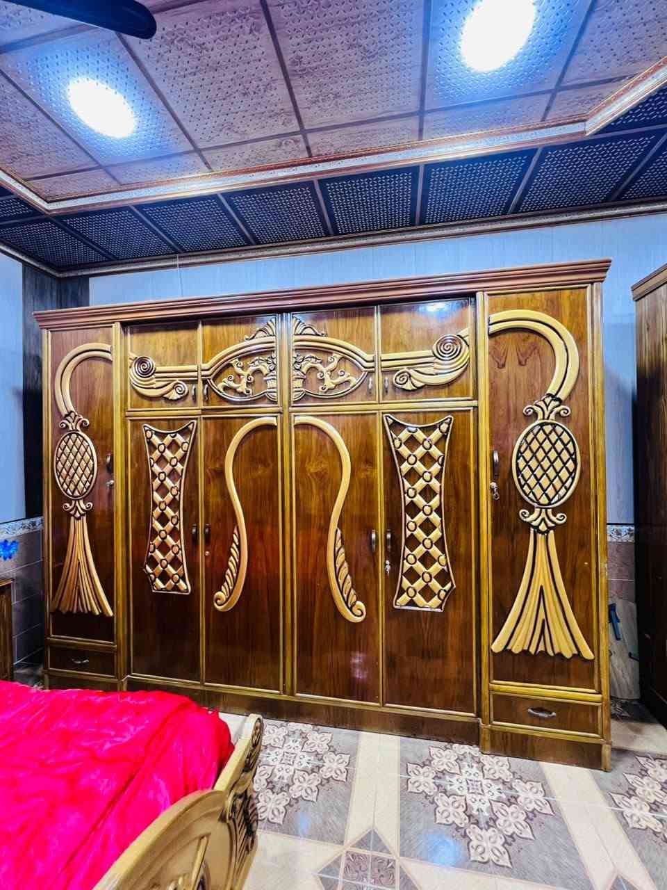 غرفة نوم توج عراقي احطاطة السعر  925وبيها مجال العنوان قضاء الرمانة البوعبيد قرب أسواق احمد العذيه للاتصال ***********
