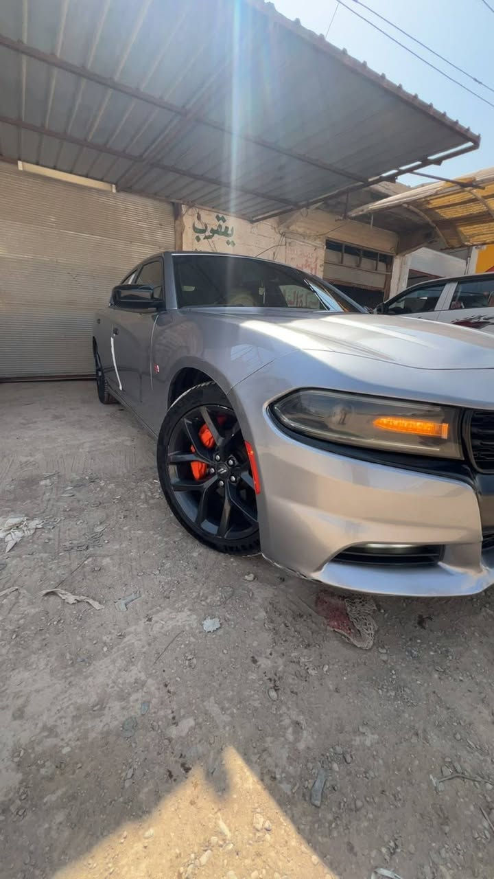 السلام عليكم
جاجر SXT وارد امريكي لبيع فقط 
موديل 2017 
رقم بغداد دولي بسمي
كير محرك حداديه مكفولات 
تبريد + تدفه جاهزات 
تخم تاير جديد قبل شهر شديتهن
حادثه من امريكا بس ربع جاملغ الخلفي 
باقي سياره مكفوله وسونار بلمنشور 
ماشيه 160 الف حقيقي
سعر السياره / 175$ بيه مجال 
#العنوان ديالى الخالص 
التواصل والاستفسار على الرقم 
***********
***********
 اتصال أو وات ساب
اخوان اني مكلف بالنشر اتصل على الرقم 
الصور والسونار بلمنشور
