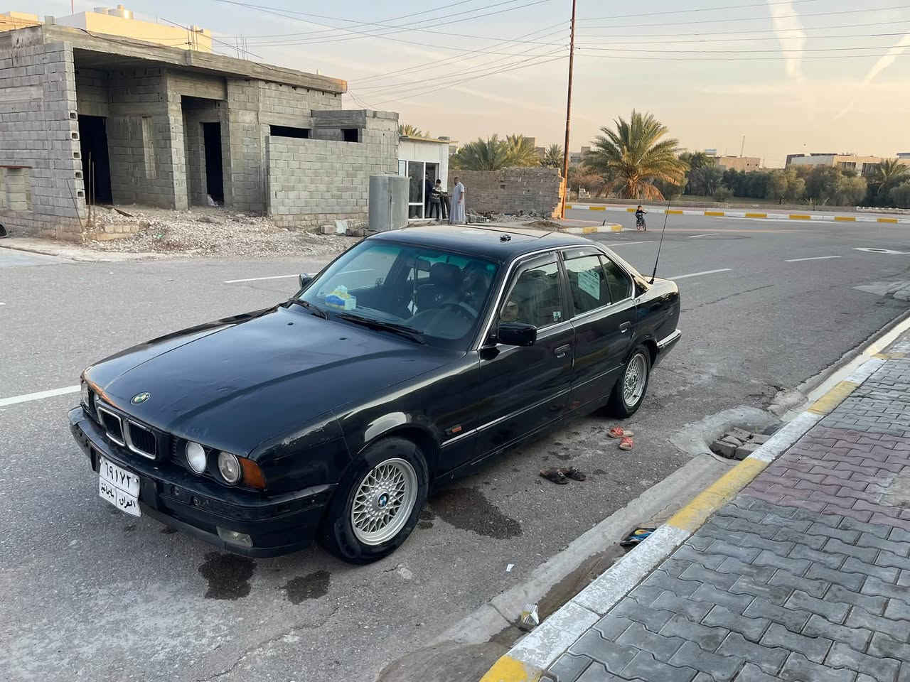 525 بلاد bmw موديل 1993 محدث 1995 سنويه باسمي لحد 2028 بطاقه بانزين بيها بصمه وتشغل عن بعد فتحه سقف شغال طكتين كير بلاد اوتو نظام سبورت شغال محرك ممتاز لا بخار لا شي بشرط تبريد ثلج السعر 50 بي مجال بسيط مكان طوز للاستفسار خاص او ***********
