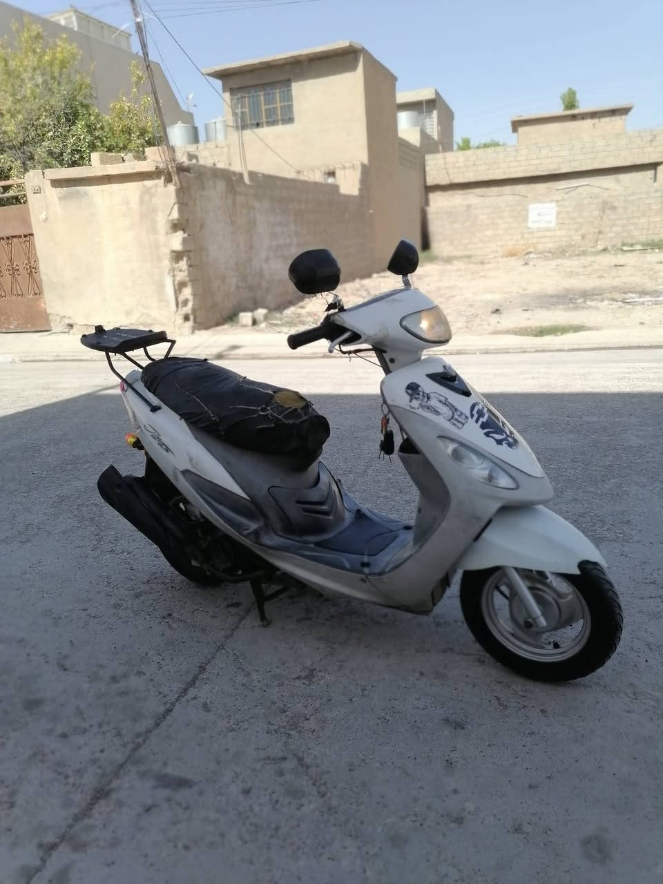 سلام عليكم ماطور ماكس منقولي البيع نضيف كهربايات كله شقال كامل اشاير ليت بك ليت كامل كفراته بلادي سوادات بلادي موديل 2008 بوشه 49 بلادي محرك مفتوح تايرات جديده ماطور نضيف سماعات شقاله مكاني بل قادسيه 2 السعر 450 وبي مجال الشراي ***********
