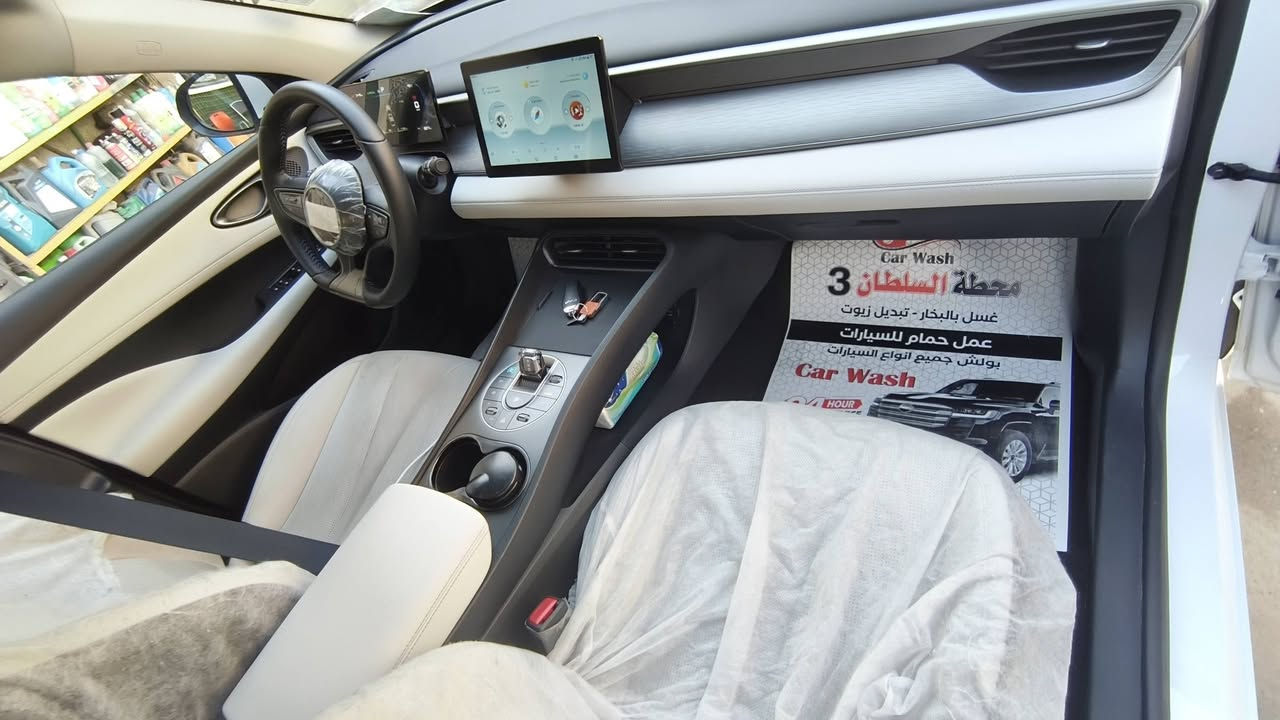 سيل فايف رقم بغداد ومكانها بغداد بأسمي ماشية 8 الف الضرر موضح داخل المنشور بيها خشم الشاصي ضرر كلش بسيط السيارة جاهزة ممحتاجة اي مصرف سعر 18250 رقم الهاتف *********** متواجد وات ساب
