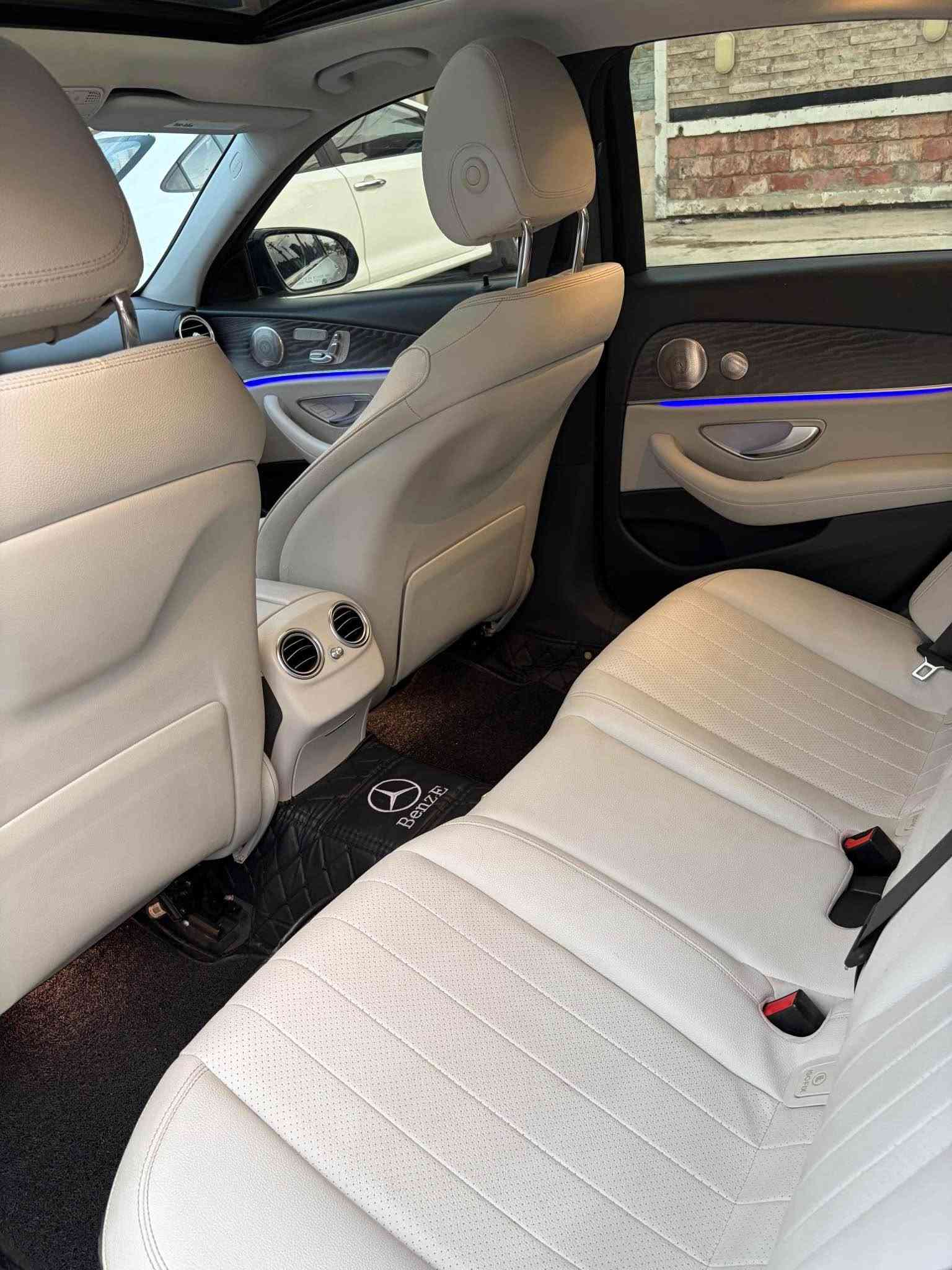 E350 • ٢٠٢٢ • حادث