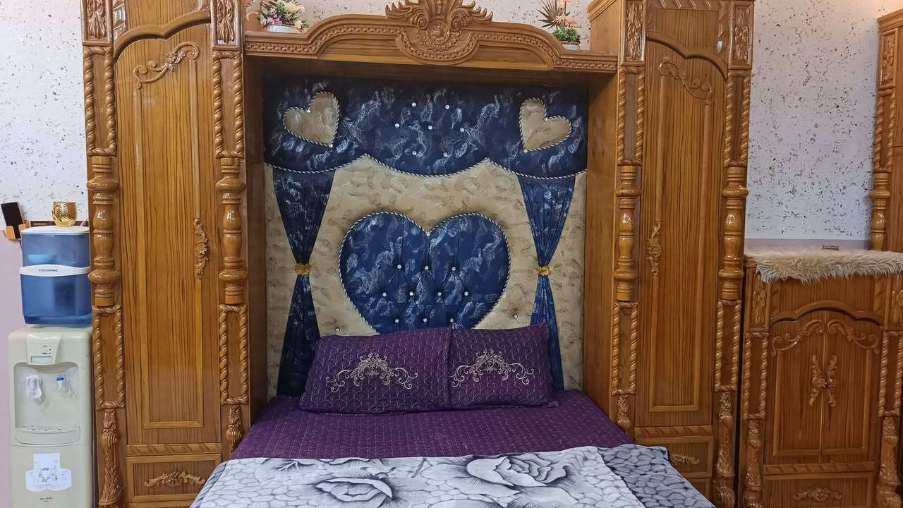 السلام عليكم غرفه للبيع ابراج غرفه مستخدم شغل توصية  ما بيها لكه صبغ حراري درجه اولى ثكيله السعر التواصل على الخاص 
2.100
‏‪***********‬‏

