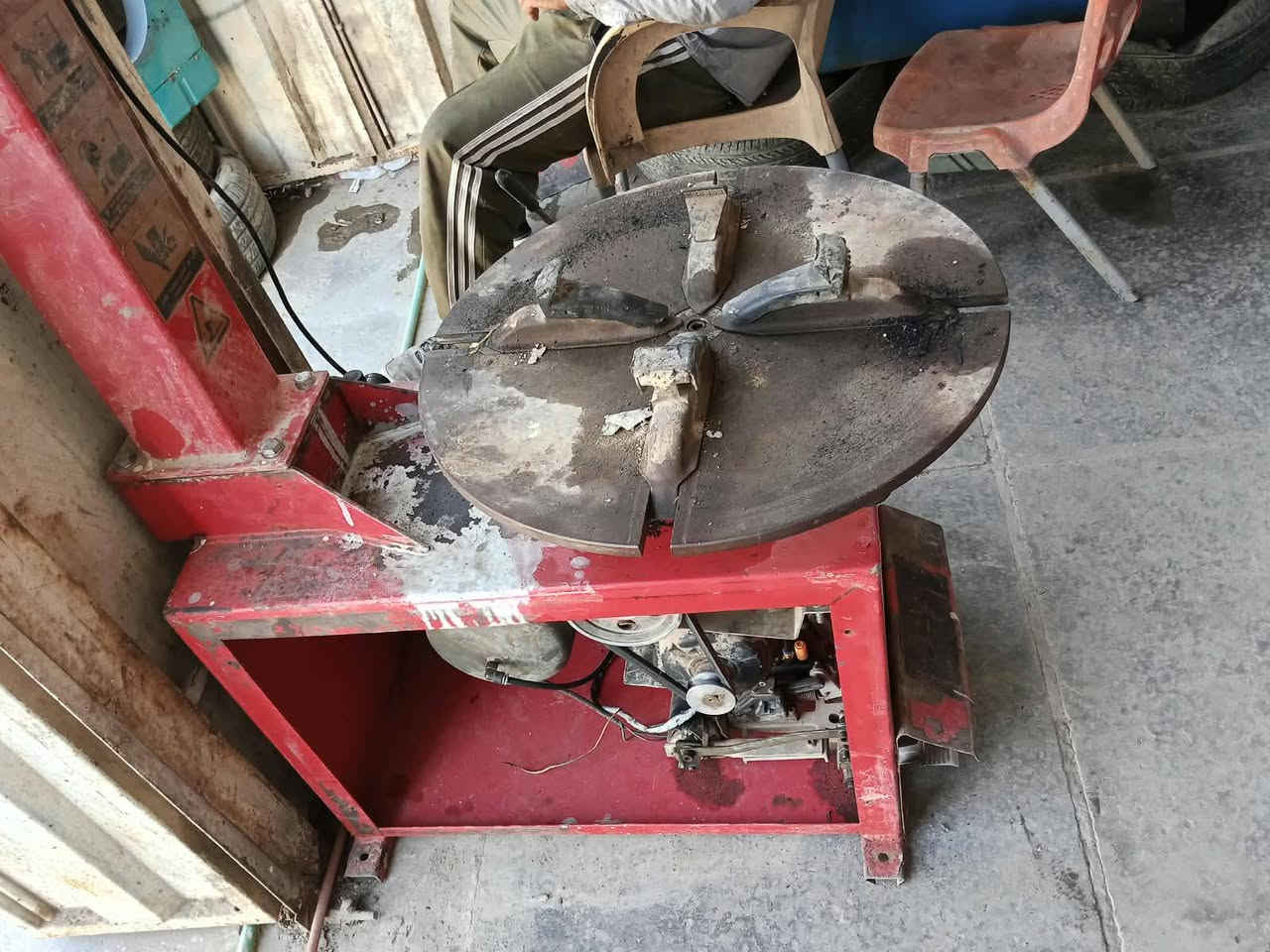 سلام عليكم خالعه لبيع شغاله عوزه كنديسر الماطور السعر ٣٥٠وبيه مجال قليل عنوان دوانيه شارعالوكفه ***********

