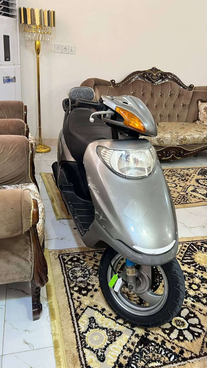 السلام عليكم سيبيسي ياباني مفتوحهه مره وحده كفر اصلي كابريتر اصلي  كهربائيات شغاله كلها معدل شرط ٩٥ مكاني كوت زين القوس الرقم ***********
