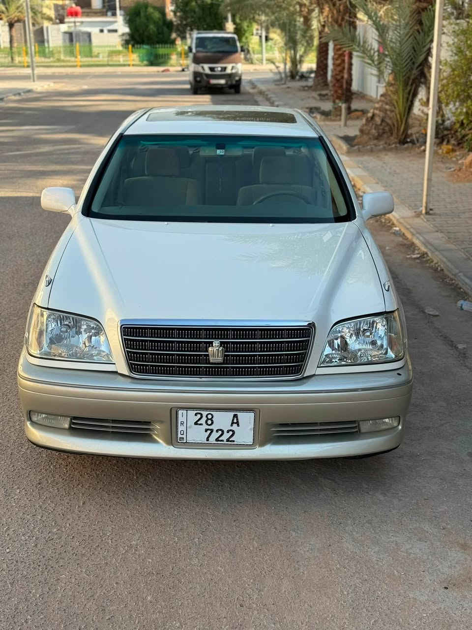 السلام عليكم
ملكة كراون
موديل 2001 
رقم مميز نجف
قرار 102
تحويل ثاني يوم
كفاله من الكص 
تحويرة النجف
سياره جاهزه مجهزه 
ماتصرف عليها ابد 
4 دكم 
فتحه 
كرستال
محرك ديفور الكبير
شاصي 75
فول مواصفات 
السعر 160 
***********
