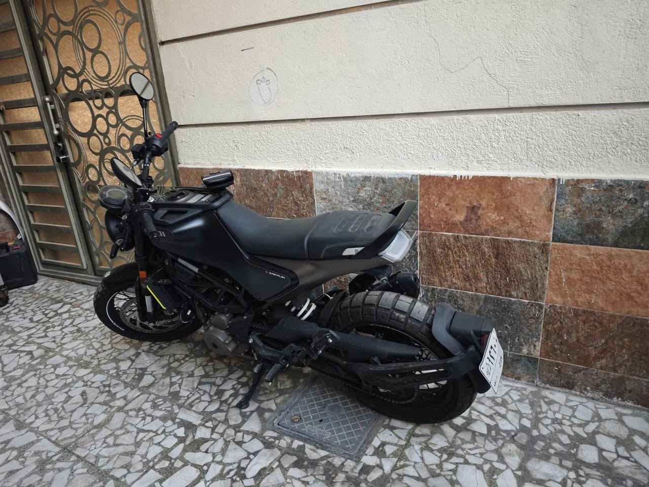 Husqvarna 401 • زيرو • ٣٠٠