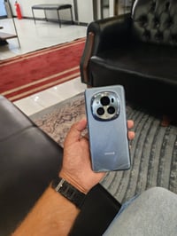 Magic 6 pro 512-16+16 الموبايل كفاله فقط الضهر نفطر عندي ردت ابدله وبط...