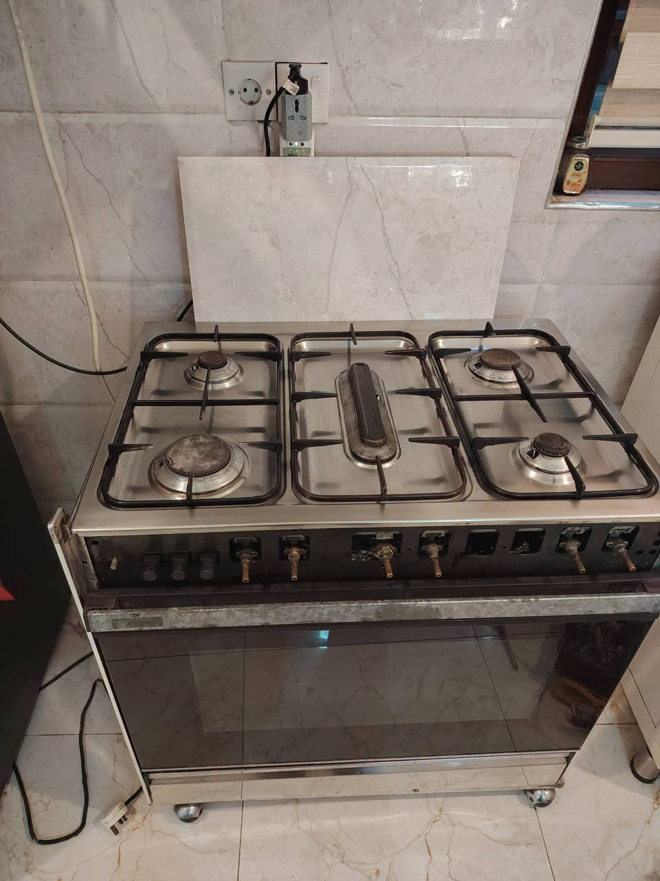 🫟 تم صيانة طباخ في طريق بغداد كركوك 💚 
🧰(((ورشة متنقلة في جميع أحياء كركوك)))
 🧑‍🔧🧑‍🔧صيانة موقعية داخل منزلك لصيانة وتصليح 🧑‍🔧🧑‍🔧
#الطباخات...🫕♨️
#المبردات بكافة انواعها 
#الصوبات النفطيه والغازيه 
#تركيب #الخلاطات وعمل السباكه(بورجي)🚿
#صيانة #الكيزرات الغازي و الكهربائي .🪛🔧
#تصليح الأجهزة الكهربائية المنزليه🏘️
#صيانة كهرباء المنزل ...🔌🪛
#بادارة: ورشة ابو أيلاف المتنقلة في كركوك 
#شغل ضمان وامان شغل درجه اولى1 ✅
💥للاستفسار.... ⬇️☎️
***********

نص مكتوب في الصور:
- Wrsha أنت محتاج صيانة مضمونه فحص تشخيص تصليح. تضمن جهازك يرجع يشتغل من جديد موعد دقيق وخبرة في صيانه الأجهزة المنزلية ورشة متنقلة ***********
- ورشة متنقلة في جميع أنحاء كركوك بإدارة *********** أبو إيلاف الطباخات - فرن كهربائي - تصليح المبردات وعمل السباكه (بورجي) وميانة الكيزرات الغازي و الكهربائي - صيانة كهرباء المنازل