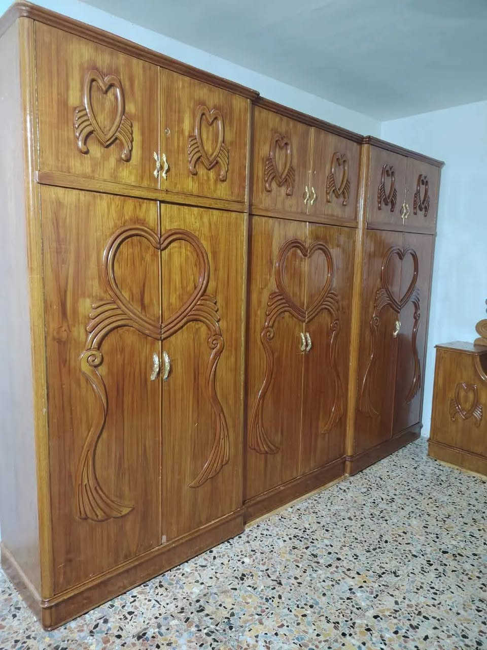 السلام عليكم غرفه نوم مستعمله نجاره عراقيه للبيع غرفه تفصال داخل خارج صاج  تخت موجود السعر 650 واصل باب بيتك للاستفسار أكثر *********** اتصل واتساب بيك خير وتدلل
