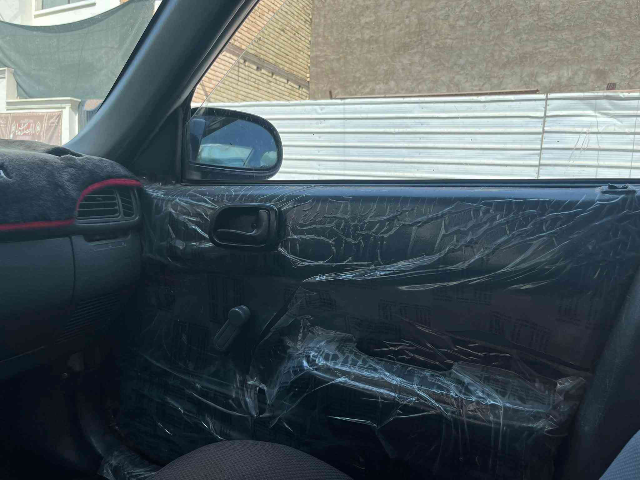 سلام عليكم للبيع سيارة كورلا موديل 96 ساره جاهزه من كلشي فقط كبريسر  فقط مكينه كير حداديه تخم تاير  السعر 48 وبيه مجال قليل وهذا الرقم للاستفسار  ***********
