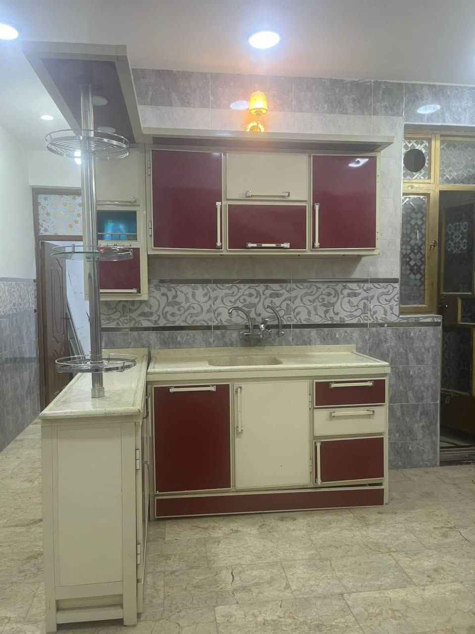 كاونتر جديد ونضيف حطاطه سويته مو سوكي  سله ماعين داخليه بي وداخله كلش كبير ابيعه هوه والساحبه  مكاني. بغداد للاستفسار على هذا الرقم  ***********
