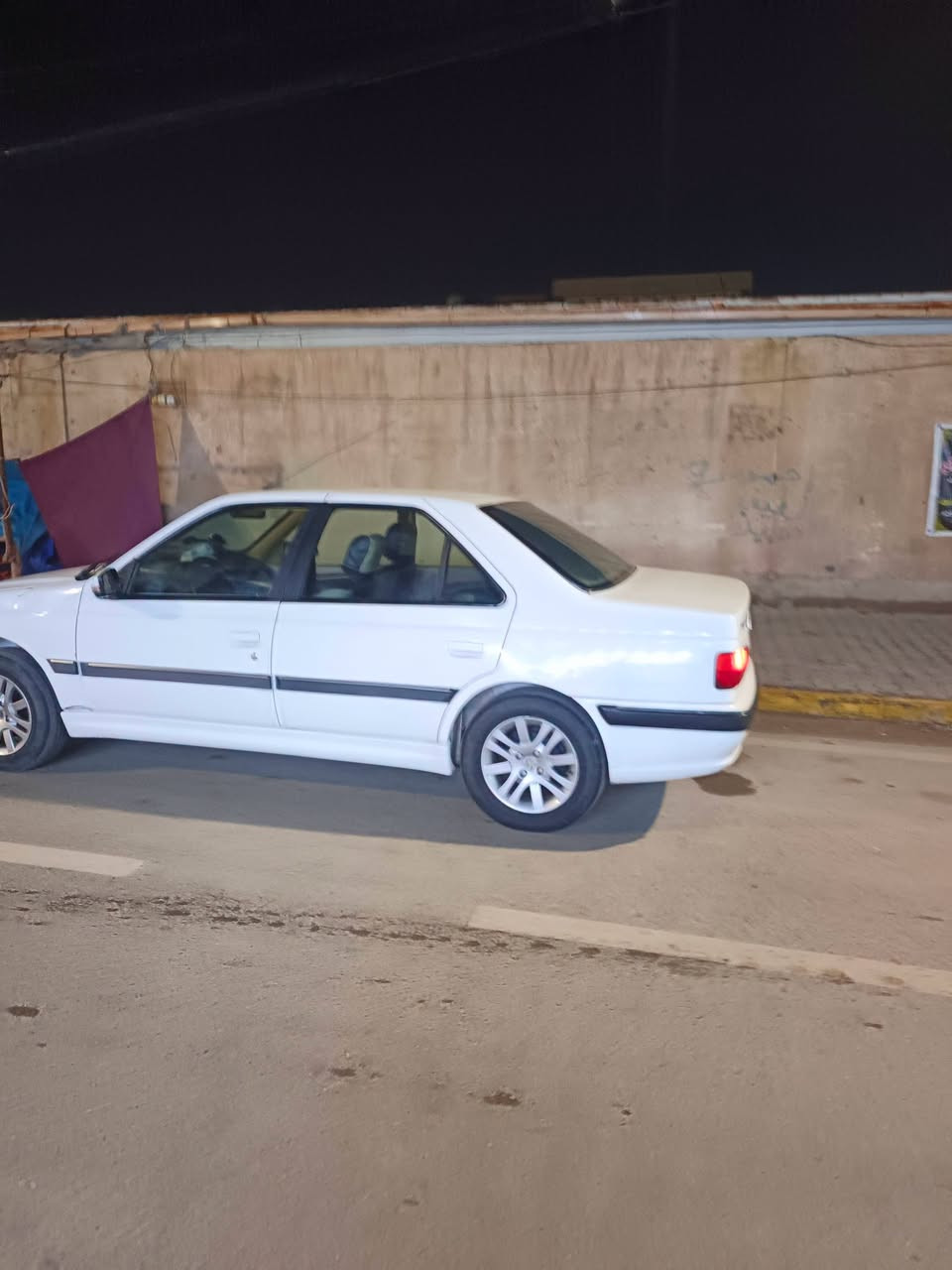 سيارة بيجو موديل 2022 للبيع
المواصفات:
​منظومة غاز شغالة 
​مكينة والكير بصورة ممتازة.
​التبريد ثلج 
​كاميرا وشاشة عرض حديثة.
​محجوزة (استقطاع إلكتروني)، وينفك الحجز بعد 4 أشهر.
 بية وكالة عامة سنوية لحد 2027 
​العنوان 📍واسط _الكوت _داموك 
​السعر: 65 ورقة وبية مجال 
​للاستفسار اتصل ***********

