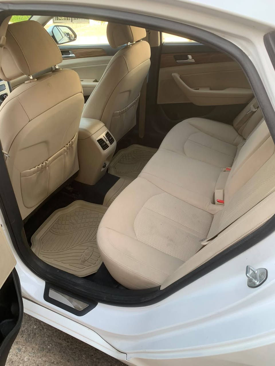 سوناتا موديل٢٠١٥ كامل مواصفات سقف بانوراما داخل اصفر تاير جديد حيزام صبغ بدون داخل بجم و خلف كبس هزة فحص سنوى جديد مكانى اربيل سعر ١١٨$ رقم تلفون ***********
