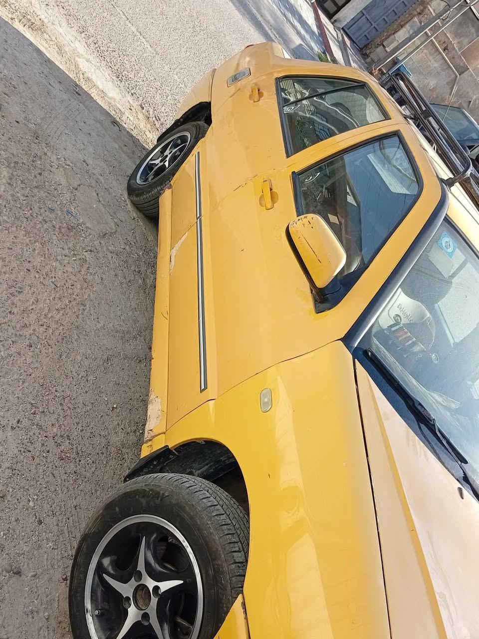 سلام عليكم شيري كوين محور كورلا حديث ١٦٠٠ كير ومكينه مبدلات جدد 
منظومه تبريد جديده.  كهربائيات شغاله 
تخم تاير /. جديد صار ٢٠يوم 
باتري جديد 
ويل كب جديد.  
جامه اماميه جديده 
 بااسمي شرط تحويل  وكاله ما اسوي عقد مروري  وشرط تحويل 
هيئه وغرامه مصفره. سنويه إلى ٢٠٣٠.  
  نقصها ( بوربرن امامي. + جامات الخلفيه واكفه فقط مال سايق تنزل). ذكرت كلشي بيها   واني حاضر 

السعر /٢٦.  بيها مجال قليل 
عنوان بغداد  العامرية  ***********

نص مكتوب في الصور:
- تجديد الشكل بالذكاء الاصطناعي
- إضافة شرح توضيحي...
- الحالة (باستثناء ١١ جهة اتصال)