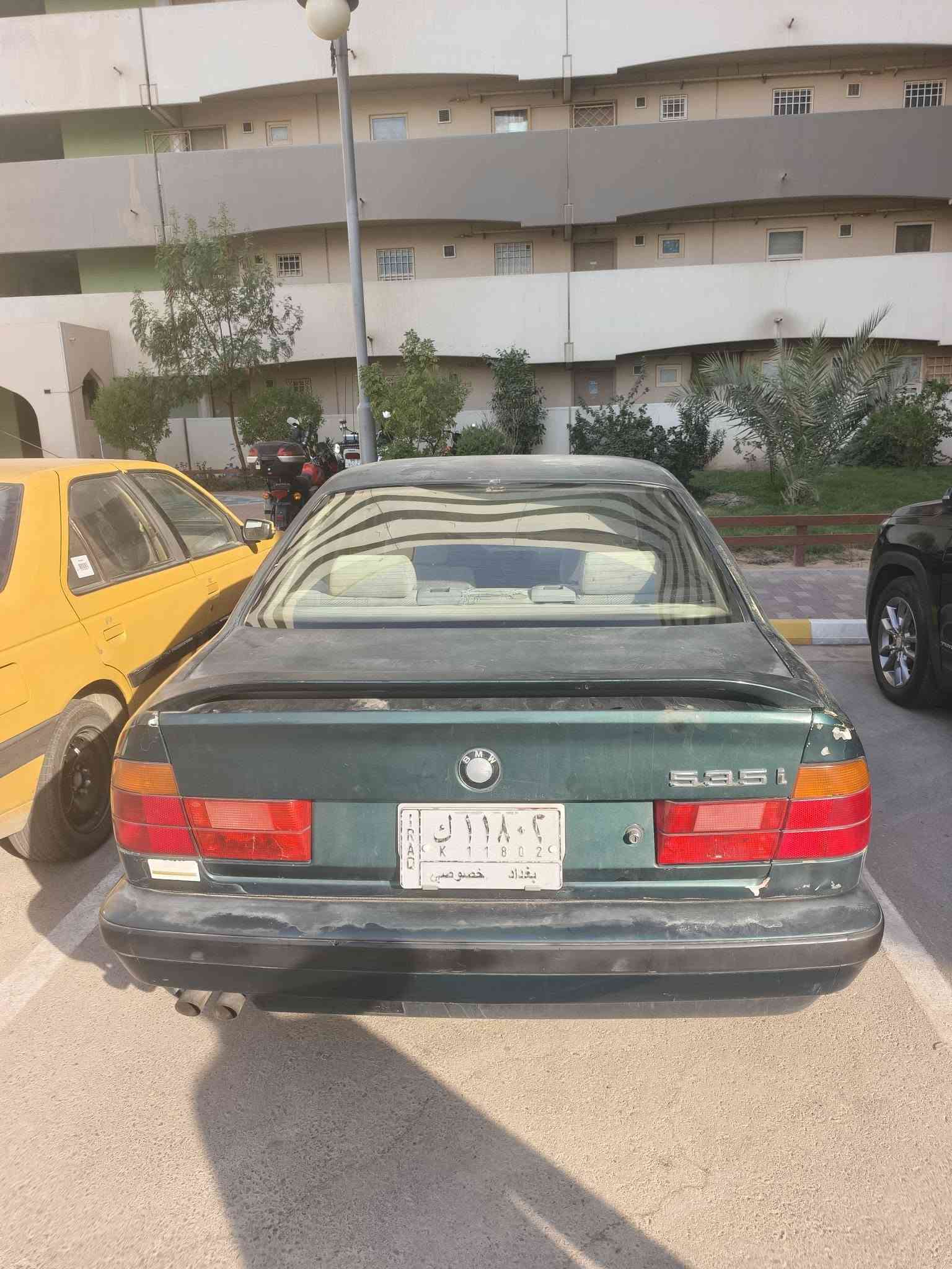 بي إم 535
مديل ١٩٩٢

محرك حاوية 

باتري جديد 

كير جديد 

تخم تاير جديد 

سيارة بدون ضربة 

سيارة جاردة يعني بلادية 

كلشي بيهة شغال 

هزة جديدة 

وأرقام جديدة 

سعر ٥٨ وبيهة مجال 

***********عنوان بسماية
