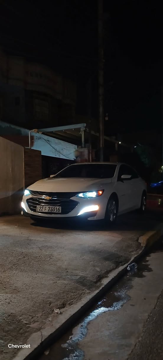 شيفروليه ماليبو 2016 LS 
​المواصفات الأساسية:
المحرك ٤ سلندر 1.5 توربو 
الكير 7 نمر CVT
​الفئة: LS أقل فئة 
​الممشى: 64 ألف ميل فقط
​المحرك والكير والتبريد: بشرط الفحص
​تفاصيل والضرر 
​ قطعتين تبديل + تعديل بارد على حافة البنيد
​ بيه بعض شخوط  شخوط ورصعات بسيطة  
​السعر والتفاوض:
​السعر المطلوب:  104ورقة 
​ وبيه مجال للشراي
​للتواصل والاستفسار:
​مكان السيارة بغداد
​رقم الهاتف*********** واتساب فقط

