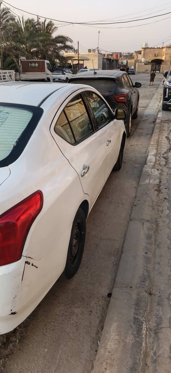نيسان هندي موديل 2019
سنويه منتهيه من24 لا تبديل ولا صبغ بيهه بارد بالباب الأيمن قليل السعر 80
وبيها مجال ان شاء الله مكاني البصرة البهادريه ***********

