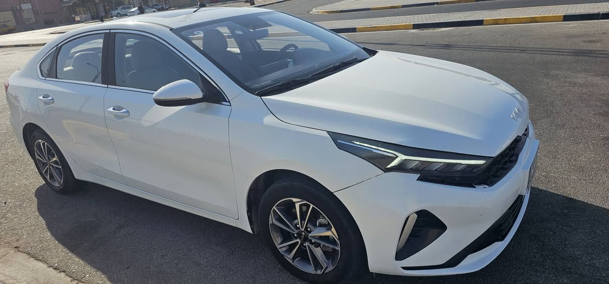 K3مديل ٢٢ فول مواصفات 
الضرر فقط ضاهري الموضح بالصورة والباقي كله كفالة ***********

السعر١٢٥ قفل
