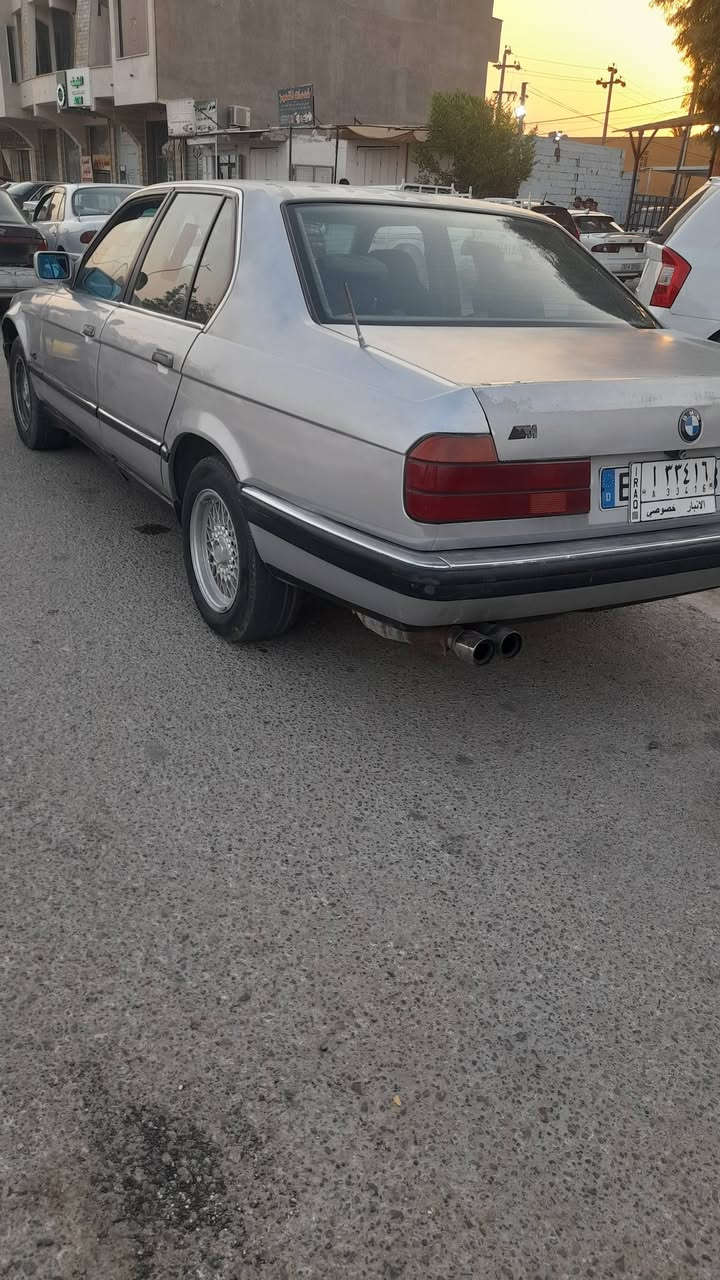 ياالله بي ام دبليو حجم 735 موديل 91

اوتوماتيك صدر جديد كيرومحرك كفاله كهربائيات شغاله 

تبريد شغال سياره بلاديه علا وضع الشركه 

مصبوغه حزام اثرجراد 

مسجل اربع سماعات مضخم صوت 

سياره جاهزه ماناقصها شي ترايك وين مايعجبك 

السعر 35 العنوان هيت لتواصل ***********
