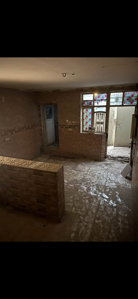 السلام عليكم مشتمل صغير للايجار  حي الجهاد الافين سعر 250 رقم ***********
