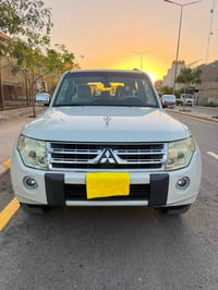 باجيرو ٢٠١٠ • مكينة ٣٥٠٠ • كشنات جلد