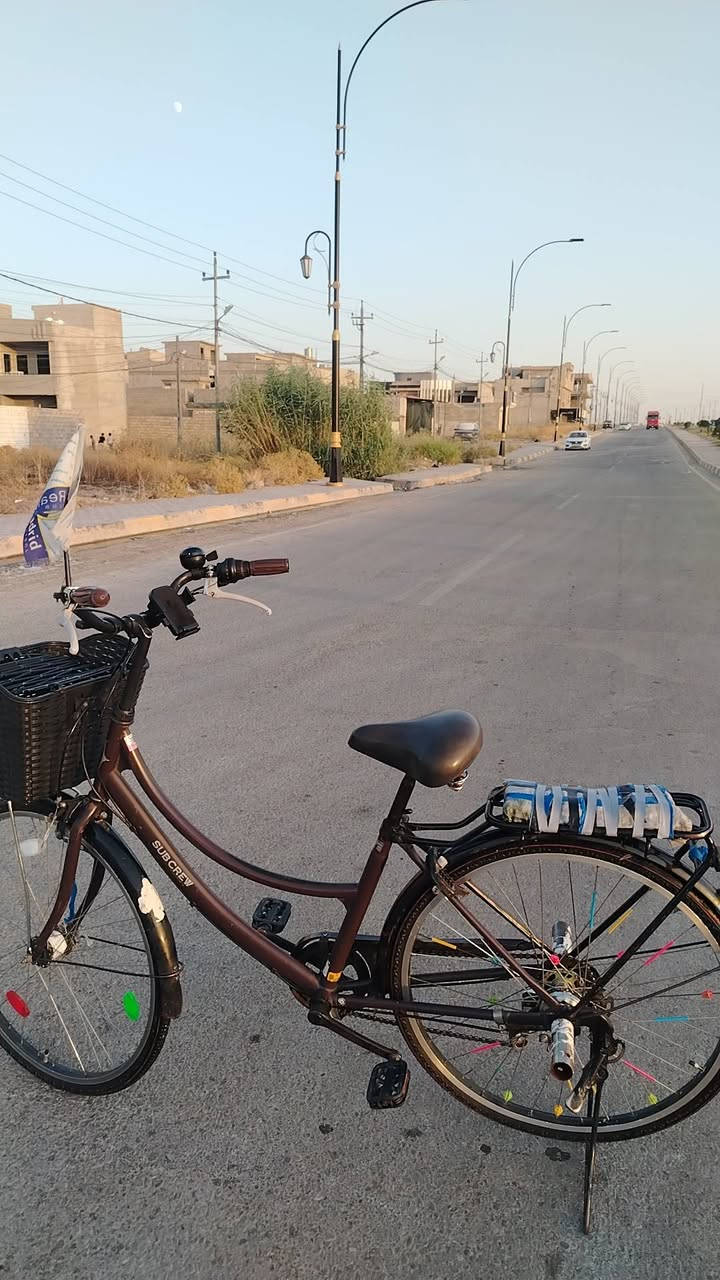 🚲 بايسكل عبد الحليم للبيع
📏 الحجم: 26

🎨 اللون: بيتنجاني

💪 حديده ثقيل وقوي

✨ المكينة جديدة

⚙️ الكير شغال

🛑 البريك الأمامي والخلفي شغال

🔒 قفل خلفي

🦶 حماليات خلفية للرجلين

💡 دينمو شغال واللايت أبيض وكلش قوي

🚲 سياقته كلش مرتبة والبريك بمكانه

🔥 لشتو كلش مرغوبة

💰 السعر: 90 ألف

🤝 وبيها مجال للطيبين

📍 المكان: موصل – الجانب الأيسر – يارنجة الشرقية

📞 للتواصل: *********** (كورك) — واتساب متوفر
