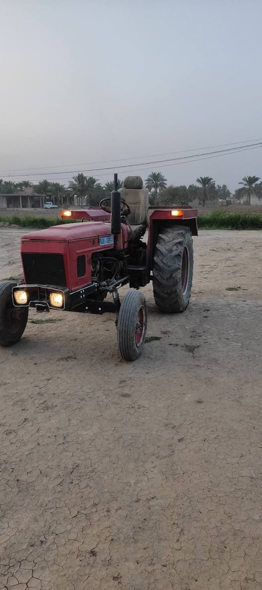 السلام عليكم مكينه عنتر اللبيع موديل 86بدون مكينه ابيه خيط بخار من دون تنغيص كير كسل هودرليك بم ونوزل كفاله تايرات نص عمر والمامي جديد بارو ستيرن  سلف كهباياته كله شغاله مساعدات وفخاذ وهوك سهب كله جديد سعر 3وميه وبيه مجال قليل مكان بغداد رضوانيه الشرقيه قرب قطاع الزراعي ***********)(***********)
