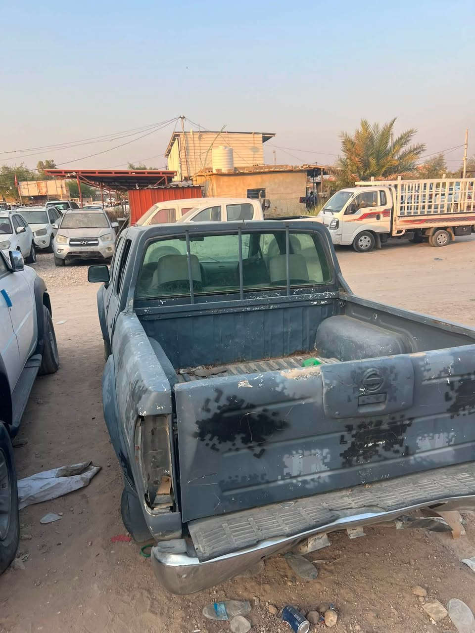 سلام عليكم 
نيسان فور ويل مال مزاد وزارة داخليه كتاب مزاد بسمي اسويلك وكاله ام باركود وانته ترقم كير ومكينه مابيه شي سياره بلاديه حته فور ويل موجود عايزه بس توخر صبغ مالته 
مكان سياره كربلاء 
***********
سعره ب50
