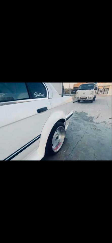 سلام عليكم
🚗 للبيع BMW 318i زعره

🔹 أربع سلندر
🔹 كير عادي، جاترك نمرة طويل
🔹 الغرفة زينة ومرتبة
🔹 كهربائيات السيارة كلها شغالة ✅
🔹 رقم سنوية هَزّه جديد

🔧 المحرك بيه صوت كام شفت.

⚠️ السيارة بيها حادث بالبجم من جهة السائق،الشاصي مسحوب فقط.مصبوغه عام 

💰 السعر: [خابر وتدلل]
📍 المكان: [موصل / برطله ]
تحويل جديد ما مسجله كابون 
ه//*********** وتساب ////***********
