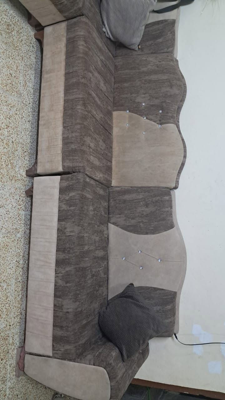 طخم قنبات حيل نظيف 11 نفر سعرو 175000بيها مجال نظافه ***********
