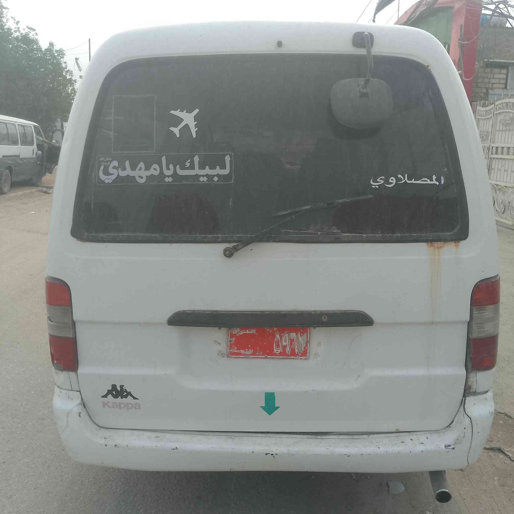 جنبي • ٢٠٠٩ • مكفولة الماكينة