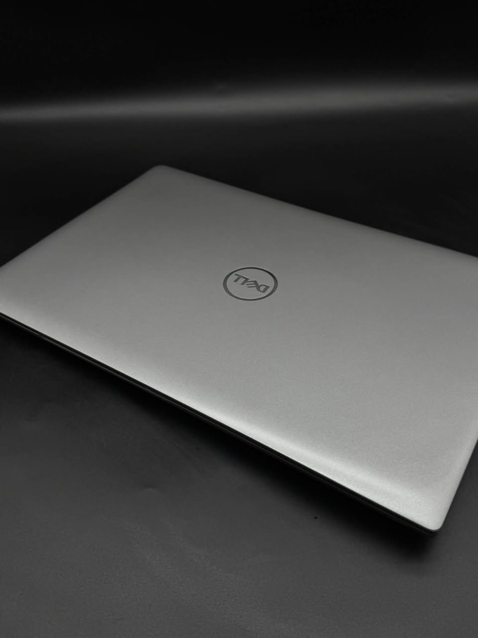 Dell Precision 3561 🔥
(قوة هندسية جبارة، معالج جيل حادي عشر فئة H، وكارت شاشة منفصل للرندر والشغل الثقيل)
🔥 سعر فرصة ومحطوم.. ما راح تحصله بأي مكان ثاني! 🔥
إذا تدور على محطة عمل احترافية (Workstation) للرندر، برامج الهندسة والتصميم، والمهام الثقيلة بدون أي هبوط بالأداء:
✅ المعالج: Intel Core i7-11850H (الجيل الحادي عشر - فئة H الخارقة بـ 8 أنوية و16 خيط معالجة لأداء صاروخي)
✅ الرام: 16GB DDR4 (بسرعة 2667MT/s لتعدد مهام سلس وبدون أي تأخير)
✅ التخزين: 512GB NVMe SSD (سرعة خيالية في فتح النظام والبرامج ونقل البيانات)
✅ كارت الشاشة المنفصل: NVIDIA T600 Laptop GPU (بسعة 4GB - معتمد ومخصص لأعتى برامج التصميم والهندسة مثل AutoDesk و3D Max)
✅ كارت الشاشة المدمج: Intel UHD Graphics
✅ التصميم والتبريد: نظام تبريد متطور مخصص للعمل الشاق والمستمر، مع هيكل متين وعملي جداً  
📥 للطلب والحجز لمعرفة السعر التفصيلي، يرجى مراسلتنا على الخاص (Inbox) أو الاتصال بنا.
📞 يتوفر لدينا كافة أنواع اللابتوبات بسعر مناسب أمريكية المصدر استيراد خاص فقط حصراً: ⁠***********

نص مكتوب في الصور:
- Find a setting
- System > About
- Processor
- 11th Gen Intel(R)
- Core(TM) i7-11850H @
- 2.50GHz
- 2.50 GHz
- Installed RAM
- 16.0 GB
- Speed: 2667 MT/s
- Graphics card
- 4 GB
- Multiple GPUs installed
- Storage
- 477 GB
- 59 GB of 477 GB used
- WIN-G2L5QVH7GC
- Precision 3561
- Rename
- Cop
- Device info
- Device name WIN-G2L5QVH7GC
- Processor 11th Gen Intel(R) Core(TM) i7-11850H @ 2.50GHz (2.50 GHz)
- Installed RAM 16.0 GB (15.7 GB usable)
- Graphics card NVIDIA T600 Laptop GPU (4 GB)
- Intel(R) UHD Graphics (128 MB)
- Storage 59 GB of 477 GB used
- Device ID D8F63EF7-F5C1-4236-AA19-201CFE050FC9
- Product ID 00330-54358-70001-AAOEM
- System type 64-bit operating system, x64-based processor
- Pen and touch No pen or touch input is available for this display
- Related links Domain or workgroup System protection Advanced system settings
- Q Search