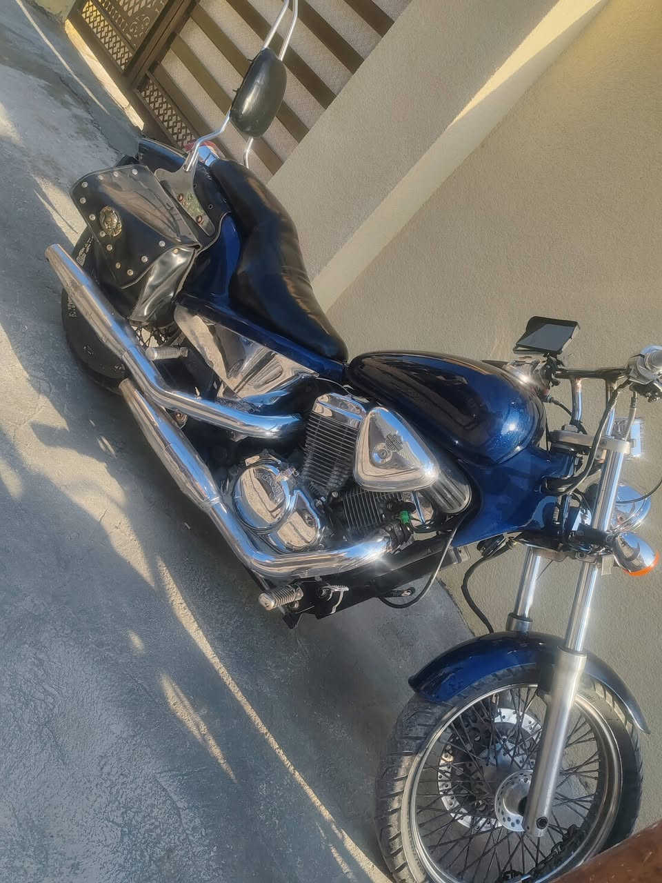 هوندا سيتد 400cc🖤
بدون رقم اوراق كامله 
السعر المطلوب مليون و200 
مكينه كير مكفولات 
بلاديه نقصه فقط ادامه 
شخاطه مال سلف سعرة8 
وبيه كطعه بل مشي تنضف كابريتر 
فقط دراجه بلاديه شوفه عينك 
وشوف نضافته مكاني بغداد 
البياع الشهداء ***********
