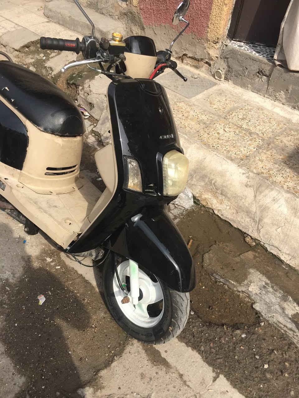 بوليس • مكينة ناعمه • يحتاج تنظيف