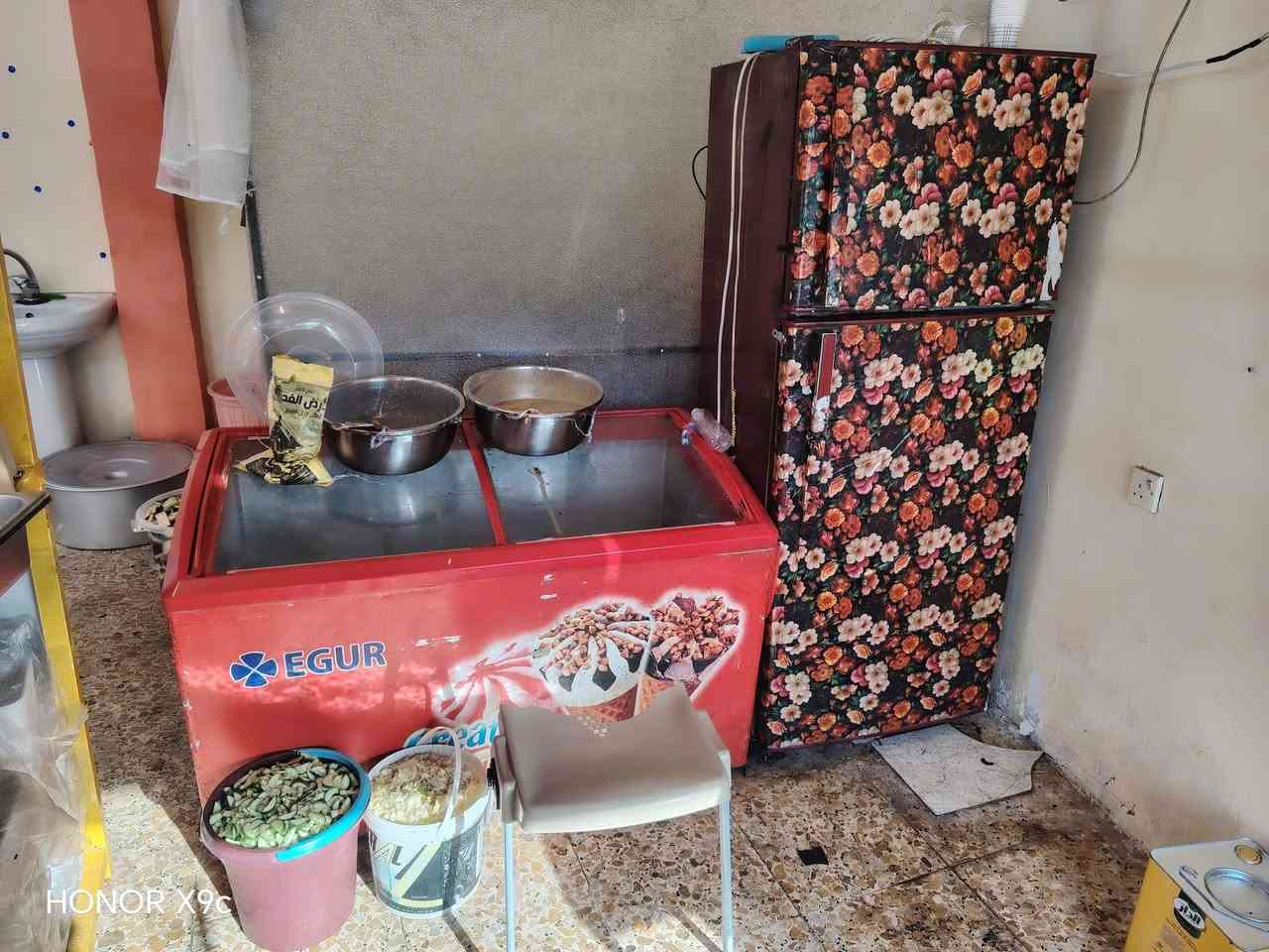 سلام عليكم مطعم كامل للبيع العنوان حي اور
يحتوي على ميوزه سنك
كام خانات ثنين
ميز عصاير
كراسي طبلات
خلاطات 4
غراض مطعم كامله
السبب محد ملتزم بي
للستفسار ***********
