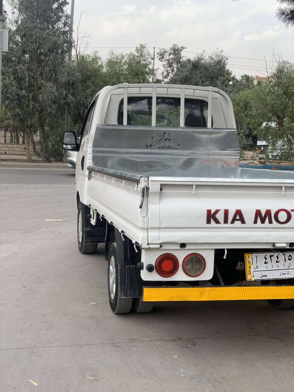 كيا ٣٠٠٠ • ٢٠١٠ • نظيفة