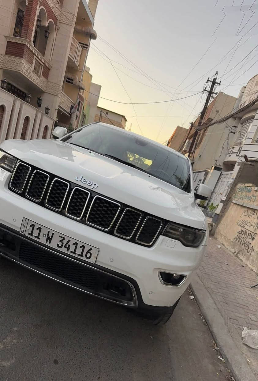 سلام عليكم جيب 2019 خليجي لمتد ماشيه 84 ميل فى مواصفات بيههه رصعه قطع صبغ موضحه بالفديو الاستفسار ***********
