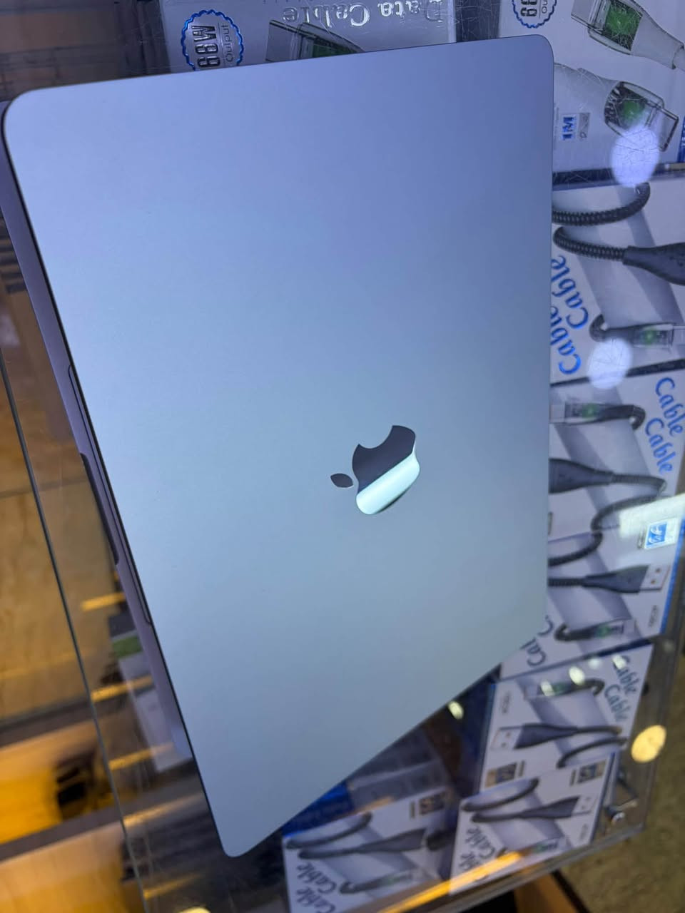 ماك بوك اير M5 • رام ١٦ • SSD ٥١٢