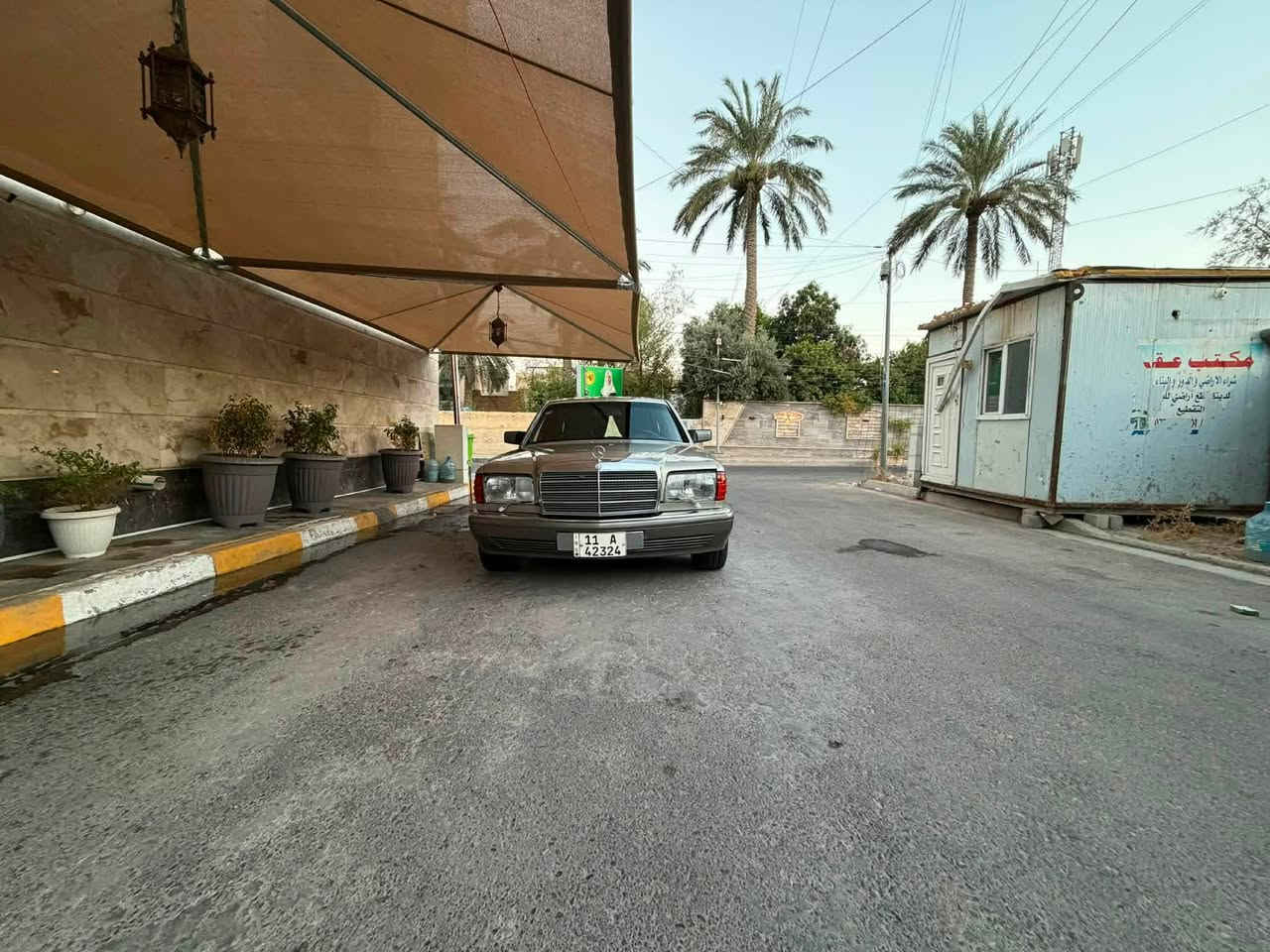 يالله السلام عليكم للبيع مارسدس جامبو رأسي مديل1991 وظع شركه السياره ماشيه129حقيقي شرط فحص وين متريد كفاله من ظربه وتبديل وخياس سياره جديده بمعنه الكلمه وظع شركه سبير منازل كير ومكينه وتبريد وحداديه وتخم تاير كله عله وظع الشركه مملعوب بيهة السياره ابد وين متريد افحص السياره شوف العين رقم بغداد ابسمي رقم الدولي الجديد مكلف بلنسر اتصل علئ صاحب السياره هاتف*********** السعر 160 وبيهة مجال جدأ بصيط مكاني بغداد الاعظميه

