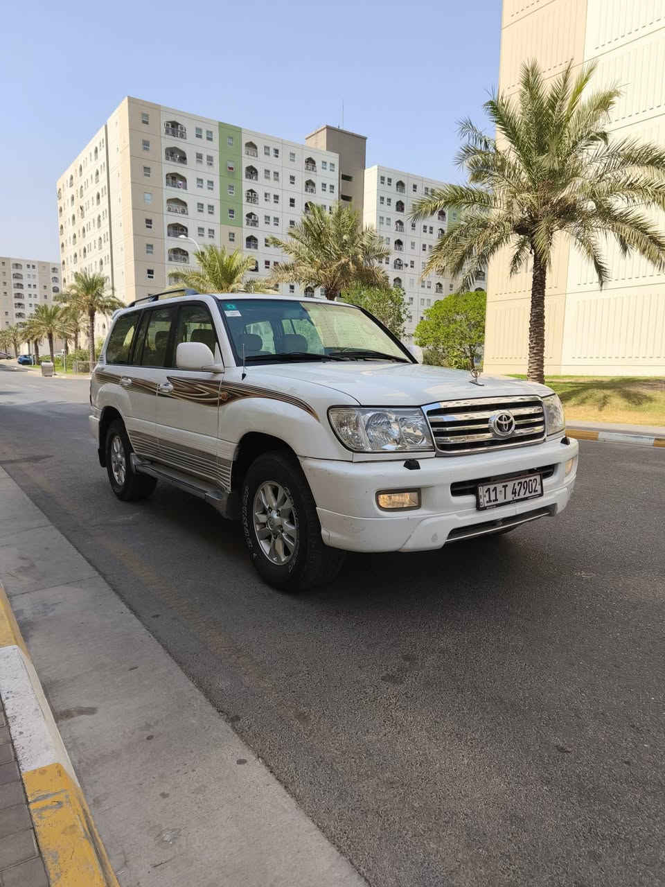بيع مستعجل
السلام عليكم لاندكروز مونيكا مديل 2001 اصلل GXR فولل مواصفات واحد على واحد كفالة عامة ستيراد خاص سبشل رقم بغداد دولي بسمي السيارة جديدة بمعنى الكلمة كير محرك تبريد ثلج صدر جديد تخم تاير جديد 
المواصفات 
فتحت سقف بلادد 
3 قطع تبريد 
7 راكب 
داخل لونين 
محرك 4500 
باب خلفي بلادي 
ثلاجة بلادية 
ويل كب 15 
سستم صوت دمام 
السيارة جديدة من كل النواحي مال بيت السعر 126 وبيه مجال جدا بسيط مكاني بسماية الهاتف ***********
