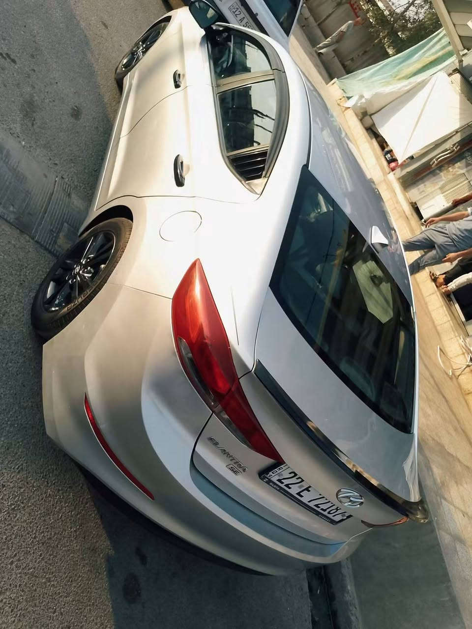 إلنترا 2017 SE للبيع 

@سيارة رقم اربيل سنوية جديدة لل٢٠٣٠ بأسمي تحويل ثاني يوم 
🚘 اللون: سلفر ✅
محرك 2000cc DOHC ✅
كير أوتوماتيك AT ✅
شاشة لمس كبيرة ✅
لايت زينون ✅
 تحكمات ستيرن ✅
3 أنظمة قيادة (Normal / Eco / Sport) ✅
تبريد شغال ثلج  ✅
تايرات جدد ✅
تراكشن كنترول (مانع انزلاق) 
السيارة مرتبة ومواصفاتها معروفة،
 البنيد مبدل  فقط،. 
  
💰 السعر: 117 وبيها مجال
📞 *********** 📍 الموصل - الأيمن
الرقم بي واتساب
