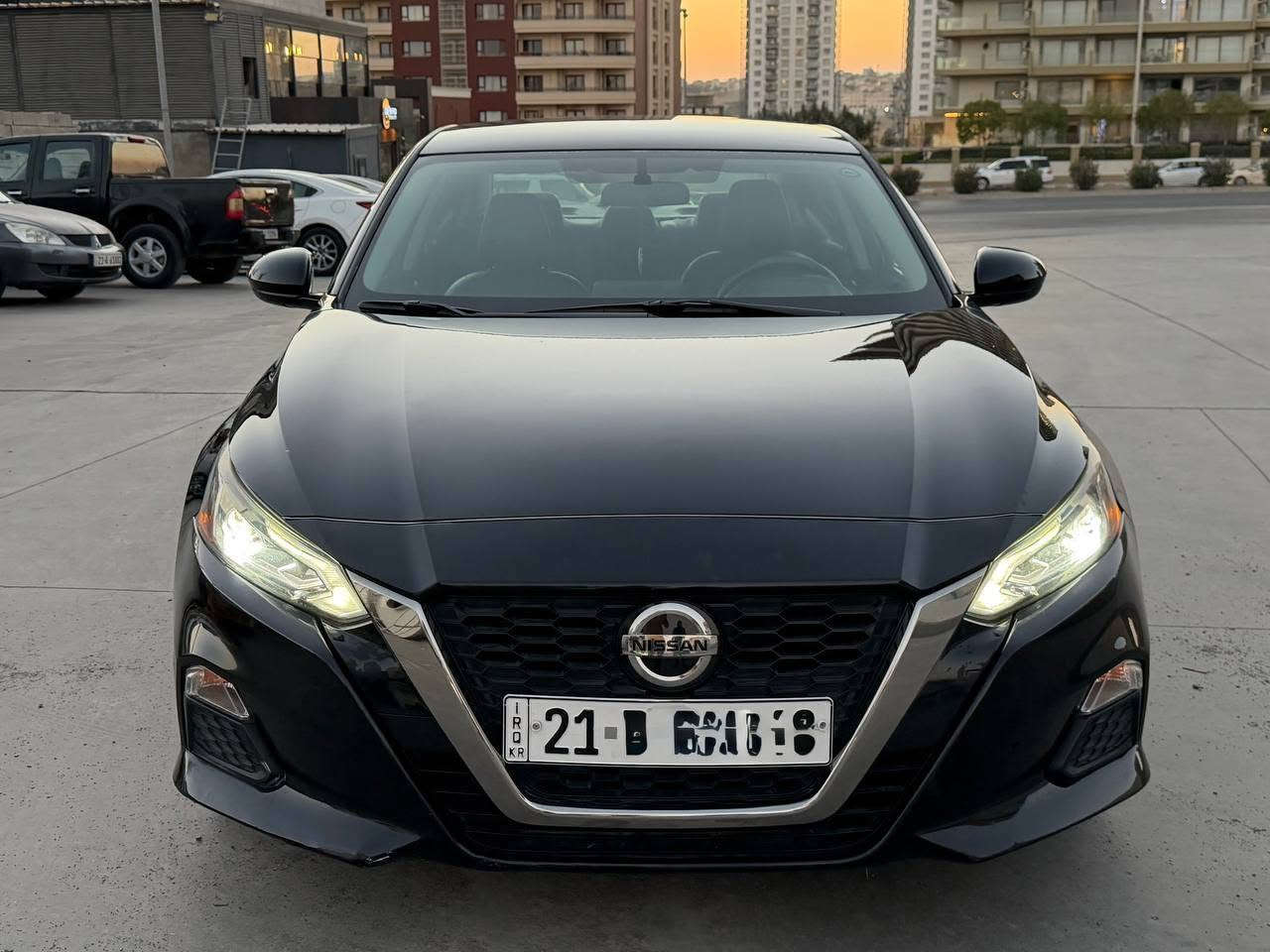 بە ناوی خوای گەورە
نیسان ئەڵتیما 2019 SR بە کلین داخڵ بووە لێرە دوو درگای بووە بە  بۆیاخ بێ ناو گرتن و بێ ئێرباگ ڕەشی قەتران 
سەیارەکە زۆر جوان و تازەیە ڕەسمی سۆنەرەکەم داناوە
٩٨ هەزارکم ڕۆشتووە 
مواسەفاتی بەسمە و دوو درگا بەسمە سنووق بەسمە سوکان ڤۆلیۆم تەحدید سورعە شاشە گەورە کوشن کارەبا لایت لید لایت عەدەسە ویل کەپ کوشن جڵد ڕاداری هەموو لاکان ٣٦٠ پلە کامێرا ئۆتۆ ستۆپ گێڕی سەر سوکان دەبڵ ساڵونسا سارد و شوختی نییە
تایەی تازەیە باتری تازەیە تەقە و ڕەقەی نییە
گێڕ و مەکینە و تەبریدی بە شەرت بوڕغووی نەکراوەتەوە
شوێن سلێمانی
ڕەقەم شاسی 

1n4bl4cv5kc125145
.
***********
*********** السليمانية, العراق

