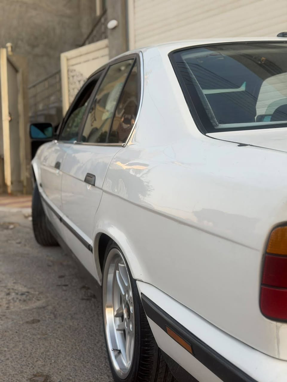 سەرەتا بەناوی خوای گەورە
BMW_525_1990
ڕەقەم سلێمانی 
گێڕ عادی و تەبرید بەس غازی نەقسە و دوجام کارەبا و ئەکسل قفڵ
مەکینەو گێڕی بەشەرت  پێش و دوا کەپس
سەیارەکە زۆر جوان و جایزە 
سعری 55$ معامەلەیەکی برایەنە 
ژ.م ***********
