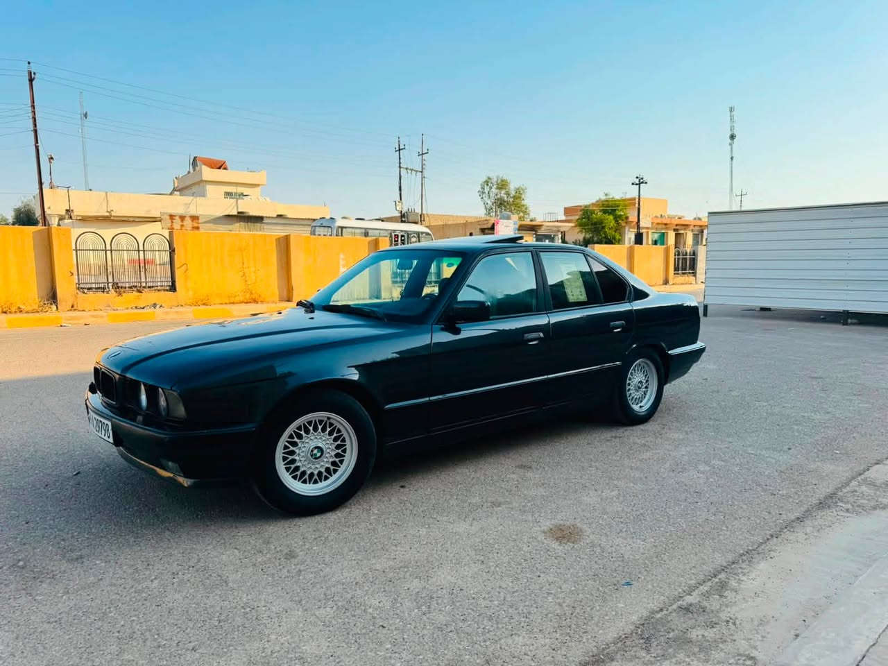 لبيع بيم موديل 1992 بلاد 535i    محمور المكين مال 525  رقم دهوك   تبريد بدون دواخل  بدون ضربه بطاقه بنزين بيه سياره جاهز كامل مكان السياره كركوك  السعر 60 $ بيه مجال ***********
