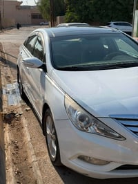 #للبيع سوناتا 2011 خليجي مكينه2400دوش رقم بغداد باسمي  مكفوله من الصبغ...
