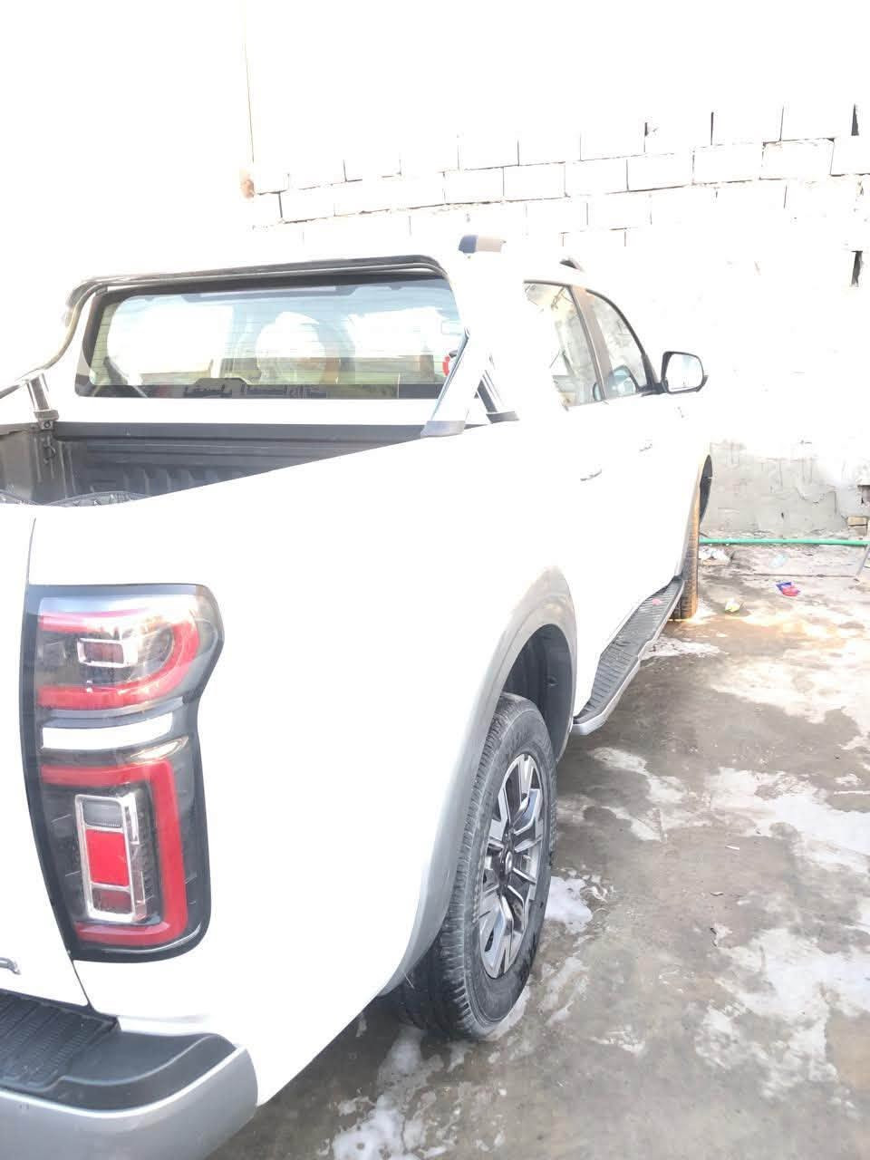 بيكب گريتوول • فور ويل • كفالة