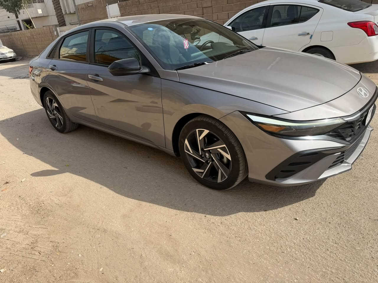 النترا. موديل 25. ماشيه 10 الف حادث تبديل بنيد نفس الون 

بدون دواخل بدنه بلاديه رادترات ابلاد مامفتوحات 

ارباك دركه وراجع كبسوله // فول ماعدا الفتحه

نظام 4 بصمات      /// محرك 2000دوش.  تبريد بلادي ثلج
                                           
ويل كب حجم /17           
                                     سياره بدون رقم دخول جديد مكان بابل
جناح خلفي بلادي       /////***********

لايت لد عدستين

صندوق ذكي

شاشه تبريد دجتال 

شاشه عدادات دجتال

شاحن واير لس

مخارج شحن تايب سي 

رادرات خلفيه. + بلمري الجانبيه 

تحديد مسار. + سياقه الية
